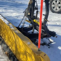 8' Fisher Minute Mount ll Plow  Mint Condition With Hand Held Controller