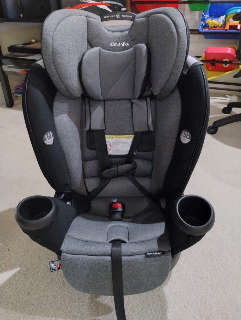 Like New Evenflo Revolve360 All-in-One – Save Your Back!