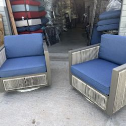Square-F Set of 2 Wicker Light Beige Wicker Frame Swivel glider Conversation Chair with Blue Blue