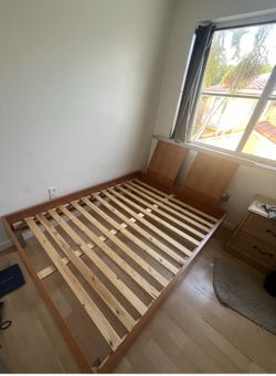 Bed  Frame /mattress 