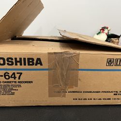 Original Box Toshiba Video Cassette VHS Tape Recorder W/Remote M-647 NOT WORKING