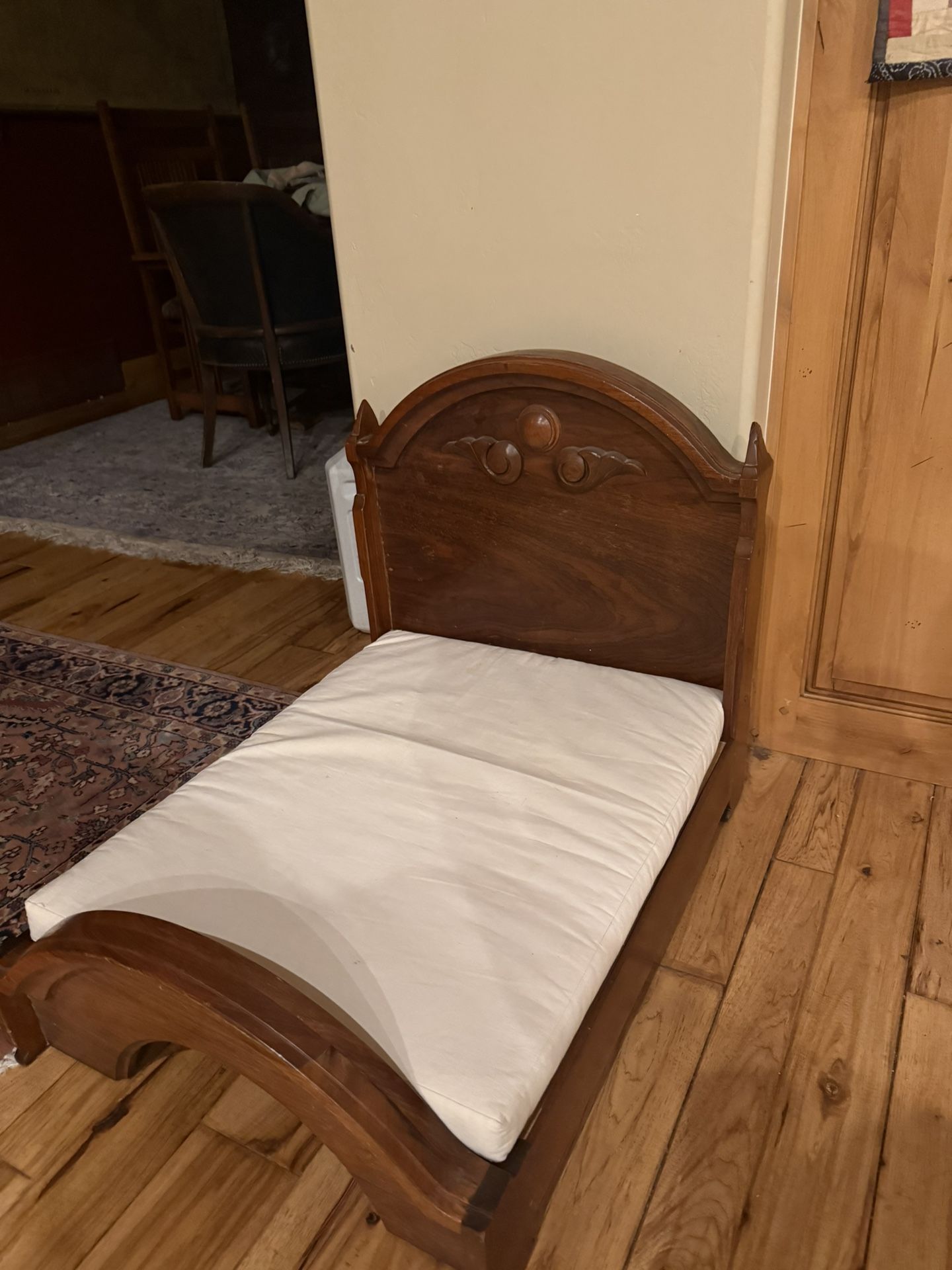 Baby Bed - Handcarved Oak Bed For Baby Or Small Dog