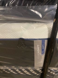 Mattrress tempur Pedic luxe adapt soft queen size brand new