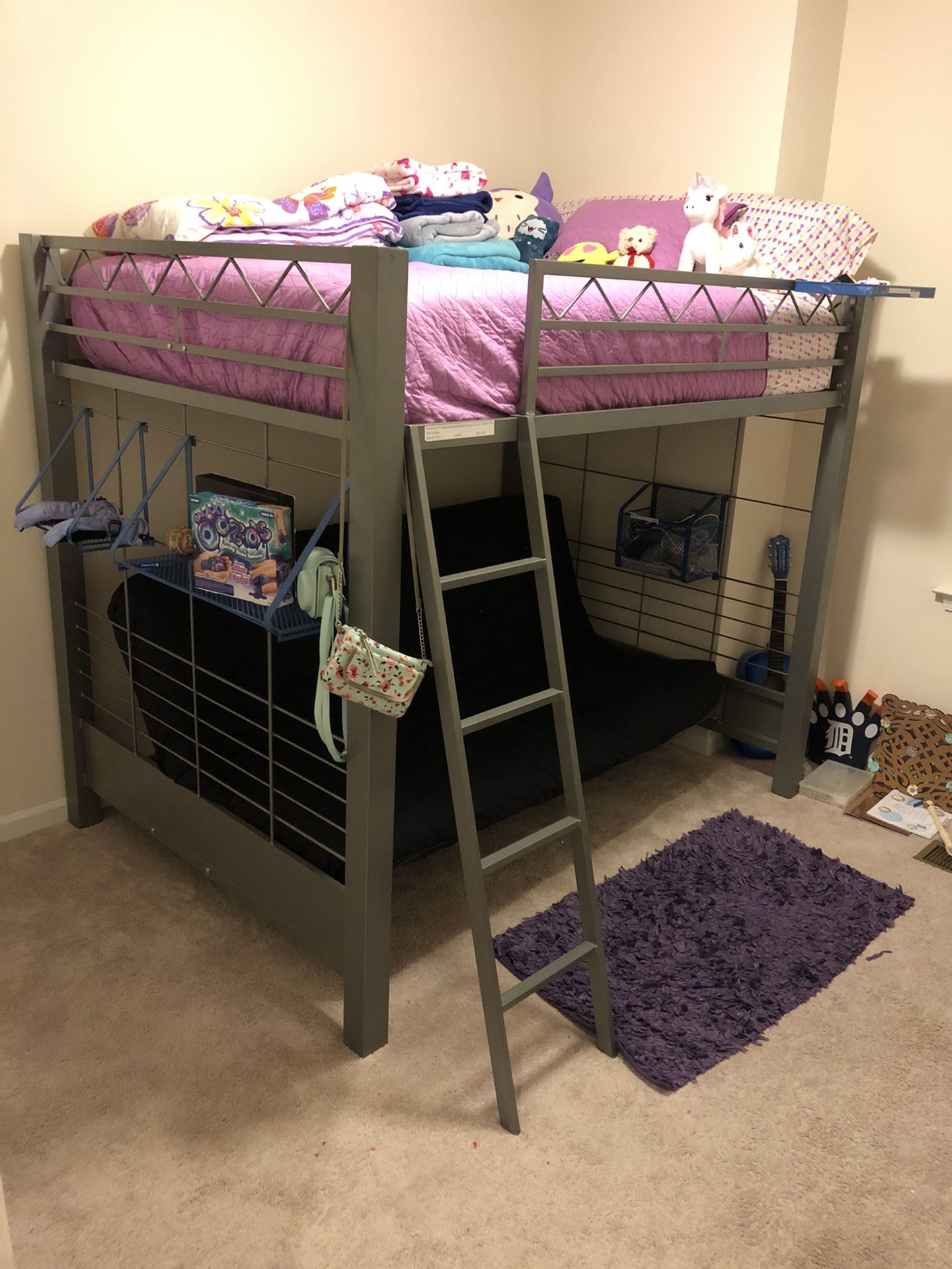 (Reduced!!!!!!!!)Rooms to Go double loft bed