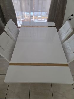 Juego de comedor 4 sillas