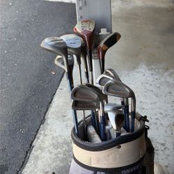 Gol Bag With Clubs 