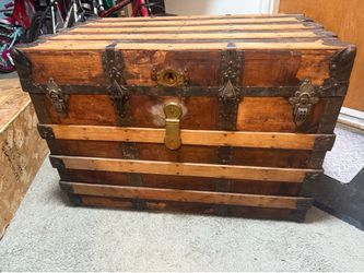 Antique 1800s Victorian Steamer Trunk