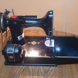 Singer Sewing Machine