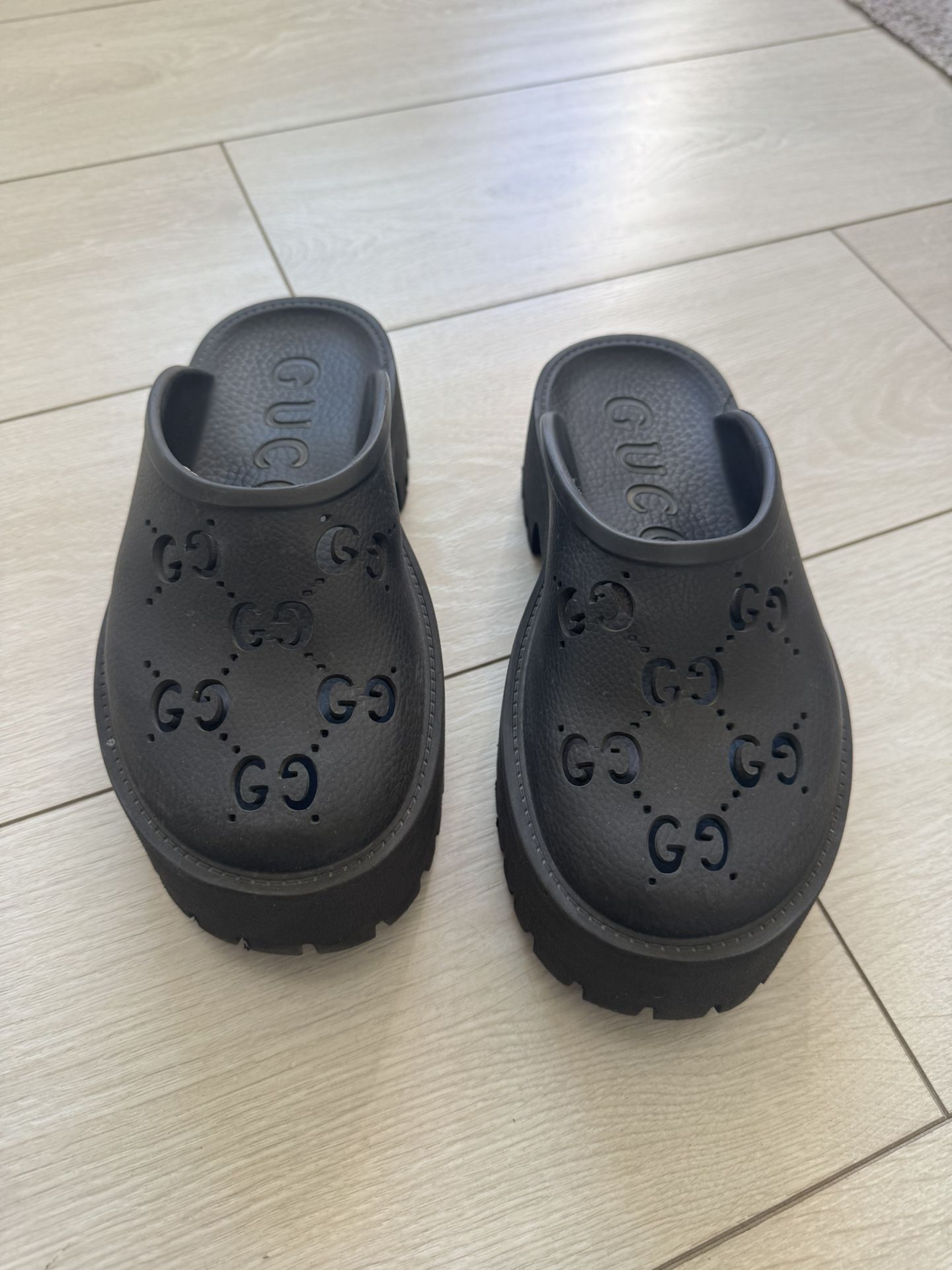 Gucci Platform G Sandals