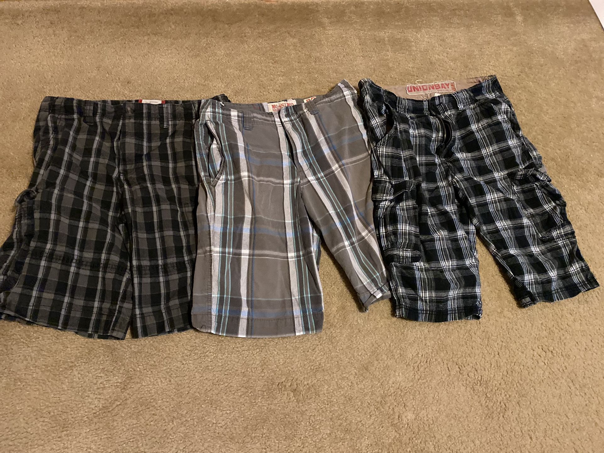 Men’s Size 32 Plaid Shorts