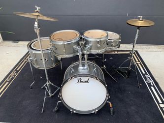 Pearl Roadshow Jr 5pc Complete Drum Set 16-13-10-8-12” Retails for $450
