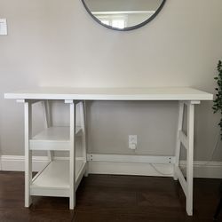 Designs2Go White Writing Desk – Excellent Condition!