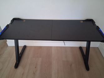 Eureka Gaming Desk
