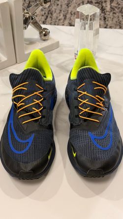 Nike men running shoes