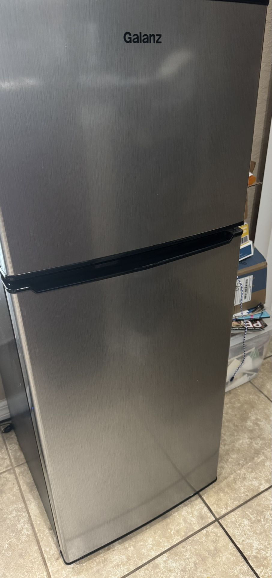 Small Garage Or Kitchen Refrigerator