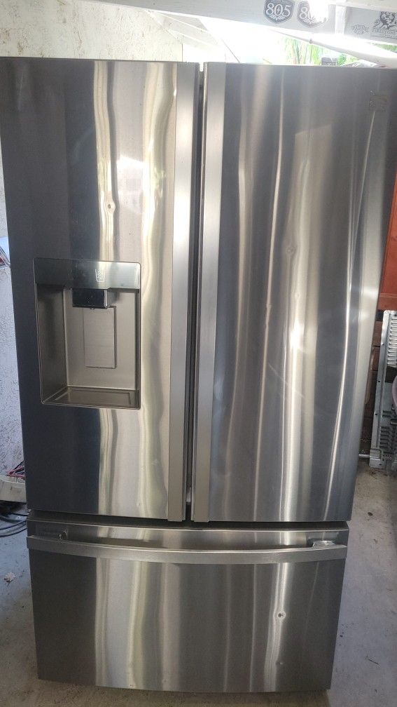 KENMORE  REFRIGERATOR WITH NEW COMPRESSOR INSTALLED WORKS GREAT CAN DELIVER 