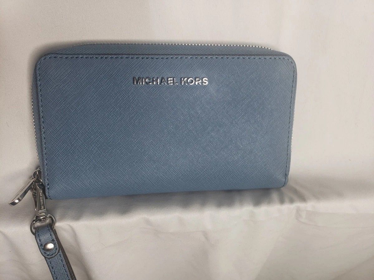 Authentic MK Jet Set Travel Wristlet 