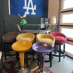 Bar With  6 Bar Stools