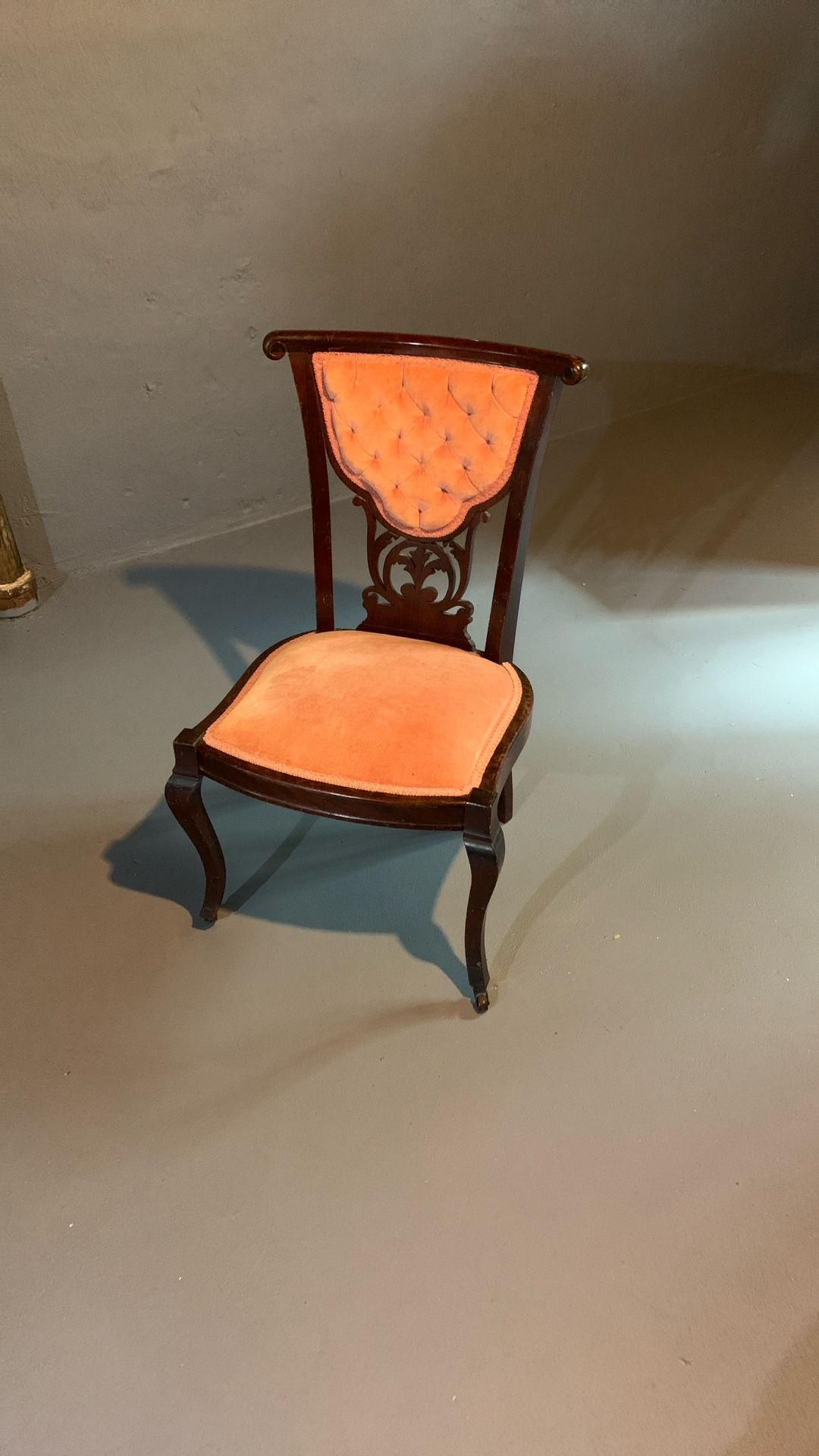 Victorian Pink Velvet Chair