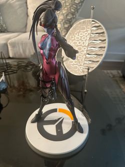 Widowmaker Statue
