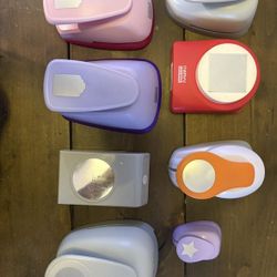 Scrapbooking paper punches