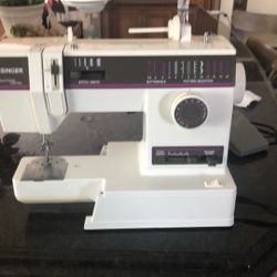 Singer Sewing Machine