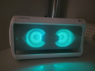 LG XBOOM Go Cordless Speaker