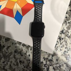 Apple Watch Series 3 Nike Edition 