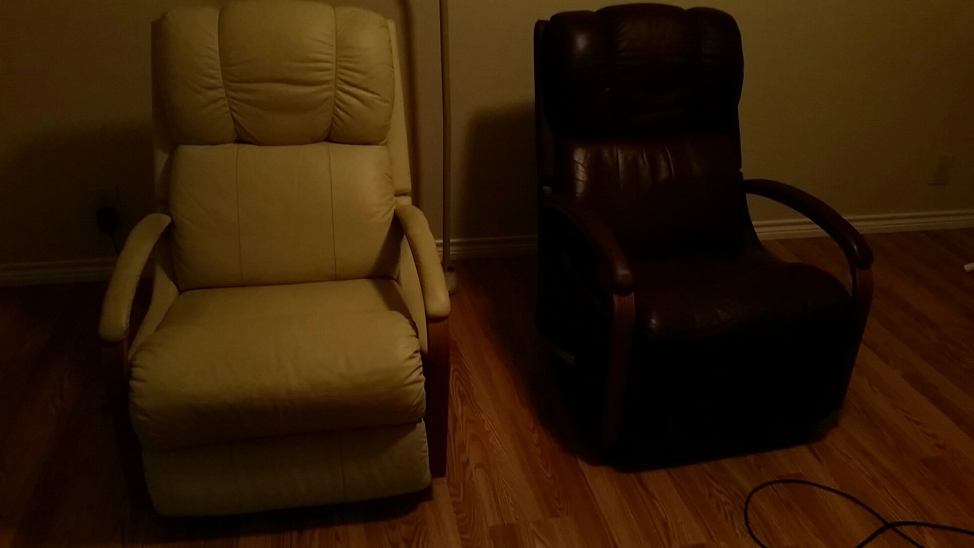 Lazy boy recliners .V ERY comfortable for Sale in San Antonio, TX OfferUp