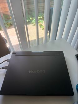 Lenovo Legion Pro 7i Gen 10 16" OLED - RTX 5080 / Ultra 9 / 32GB RAM / 2TB SSD