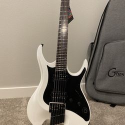 GTRS W800 Guitar With Intelligent Effects Processor - Pearl White