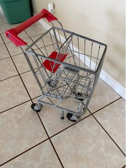 Melissa and Doug shopping cart