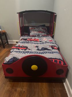 Twin train bed