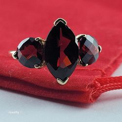 10K Yellow Gold Garnet Gemstone Ring Size 7 - Solid Gold!/ Anillo de Oro con Gemas Garnets! 👌🎁Post Tags: 10k 14k