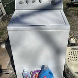 Good working whirlpool super capacity plus wash