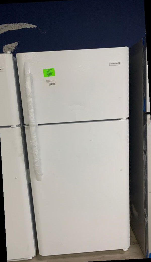 New Frigidaire Top Freezer refrigerator Comes with Warranty