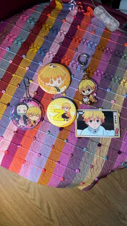 Demon Slayer Zenitsu Agatsuma  Keychain And Buttons