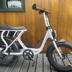 e-bikes, E-bike, Ebikes -  Moped Style ScootStar Popstar White Excellent Condition