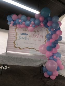 Gender reveal balloon decor