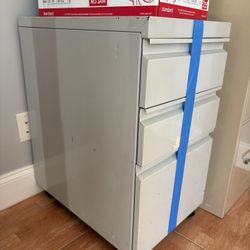 4 Draw File Container 