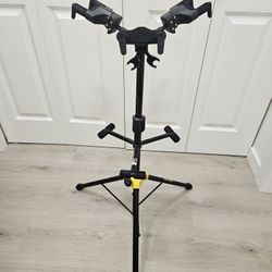 Hercules Stands GS432B PLUS Tri Guitar Stand with Auto Grip System and Foldable Yoke