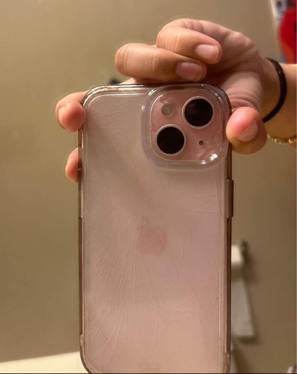 pink iphone 15