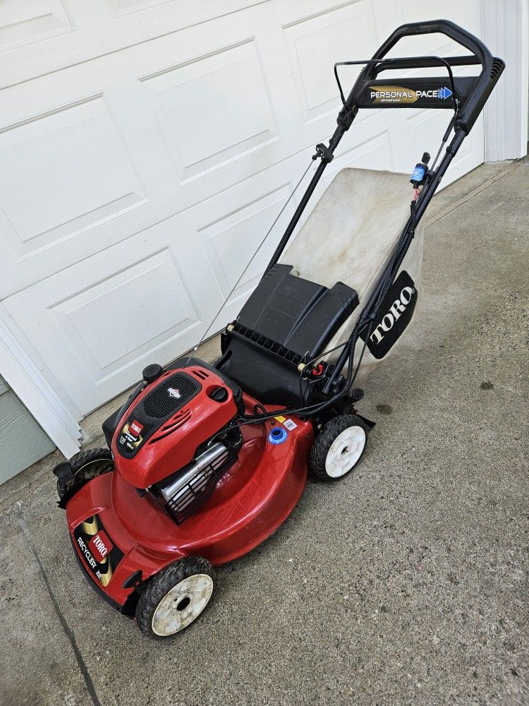 TORO 22" Recycler Gasoline Lawnmower