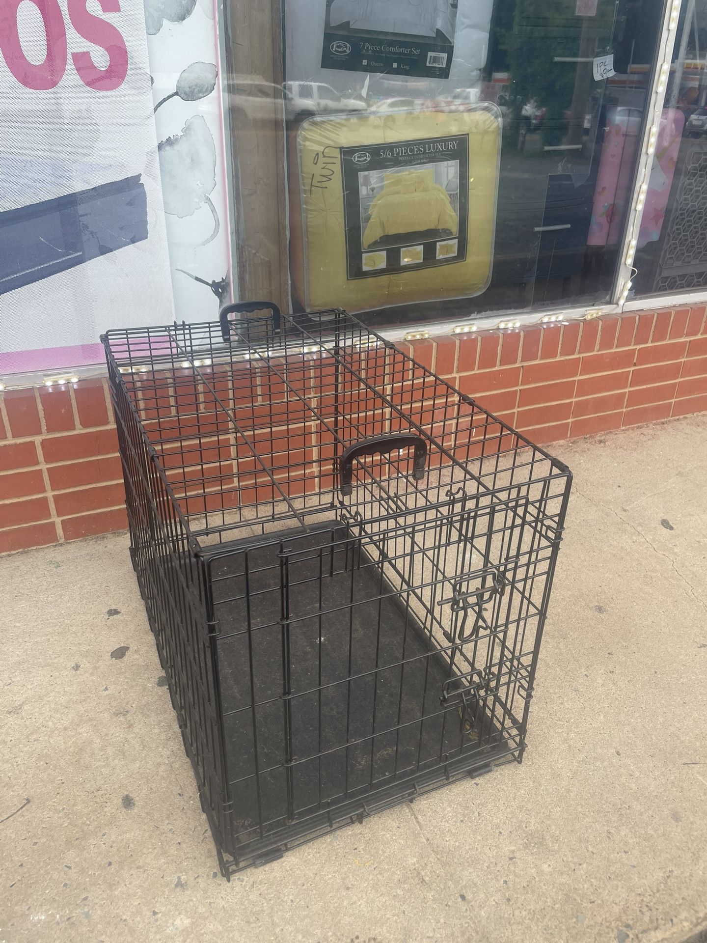 Foldable Metal Wire Crate with Tray, one Door, Good Condition,