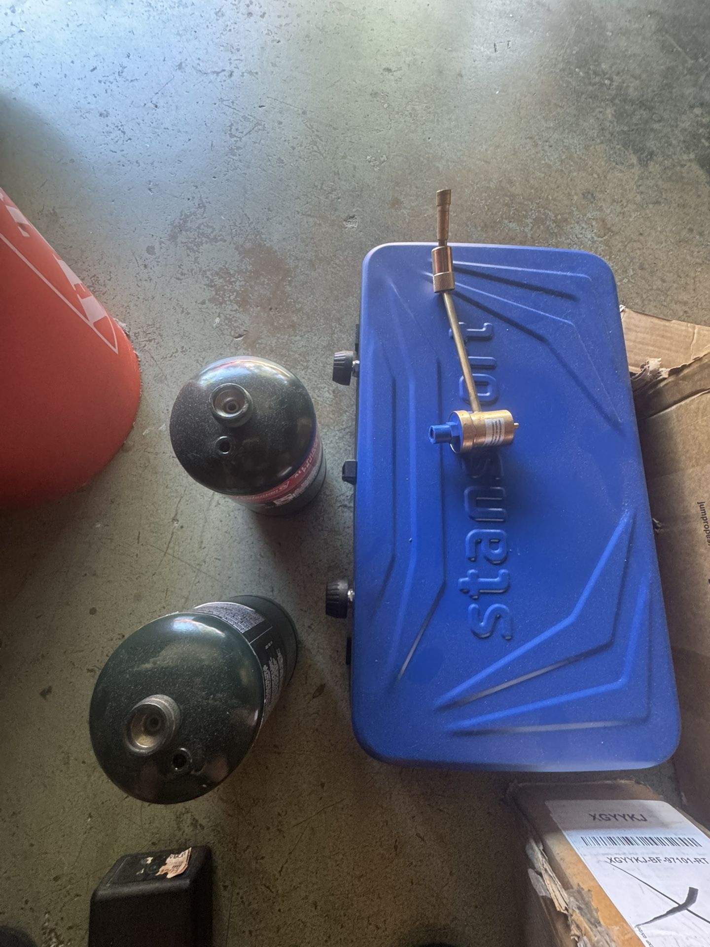 Small Stove Burner With Two Tanks Used 40$