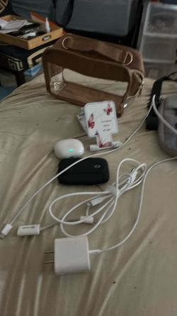 A complete set of seven pieces phone accessories