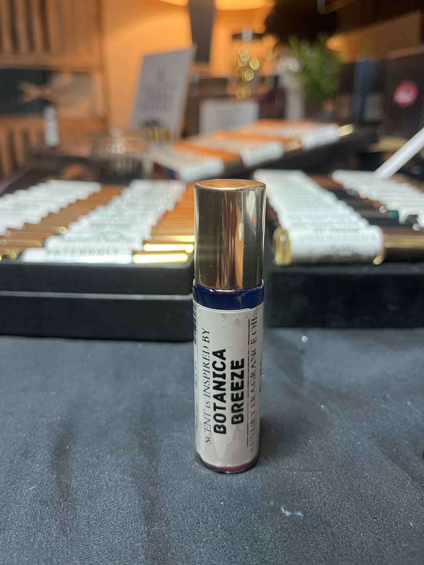 π Botanica Breeze Perfume Oil β Fresh & Green Unisex Escape! π Pure Perfume Oil | Made in USA πΊπΈ β¨ Description: Refresh your senses with Botanica