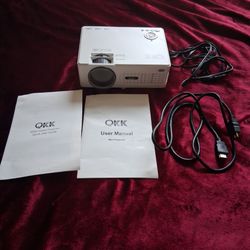 QKK Mini Projector