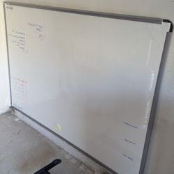 White Board -5.75 x 4 Ft