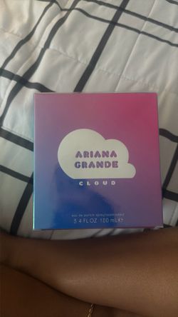 Ariana Grande Cloud Perfume